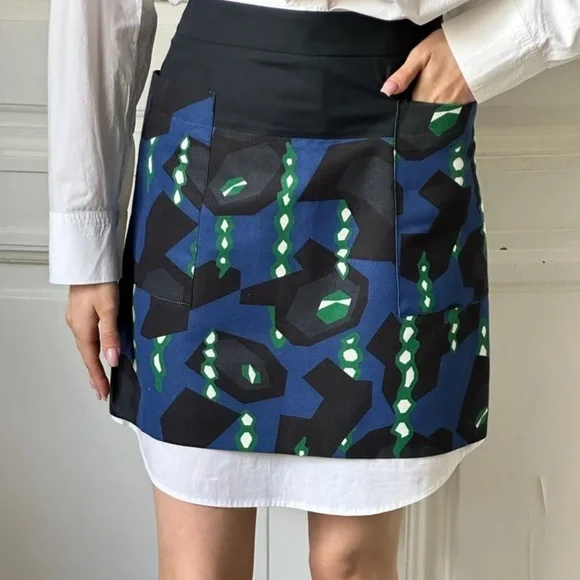 NWF Jil sander navy and black geometric mini lined skirt